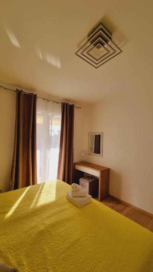 Apartmani Palma Novalja Exterior photo