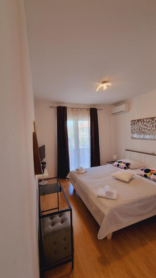 Apartmani Palma Novalja Exterior photo