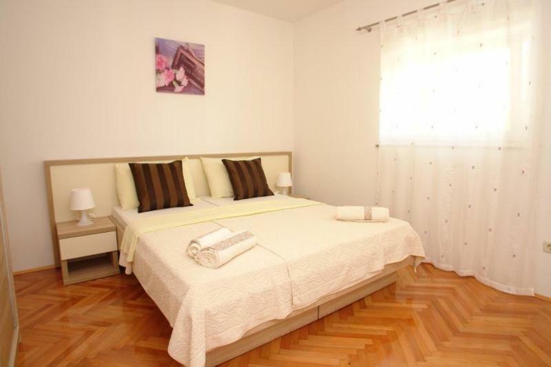 Apartmani Palma Novalja Exterior photo