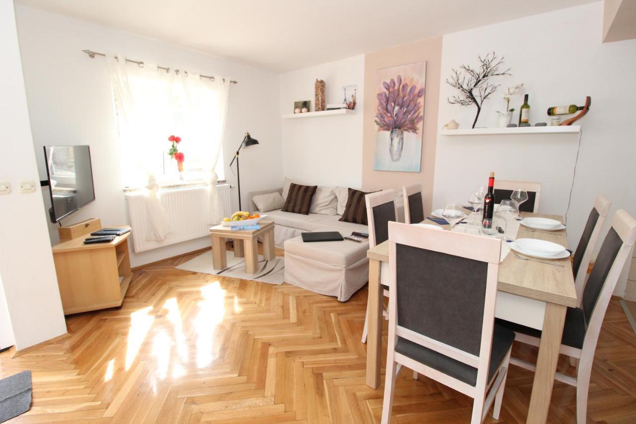 Apartmani Palma Novalja Exterior photo