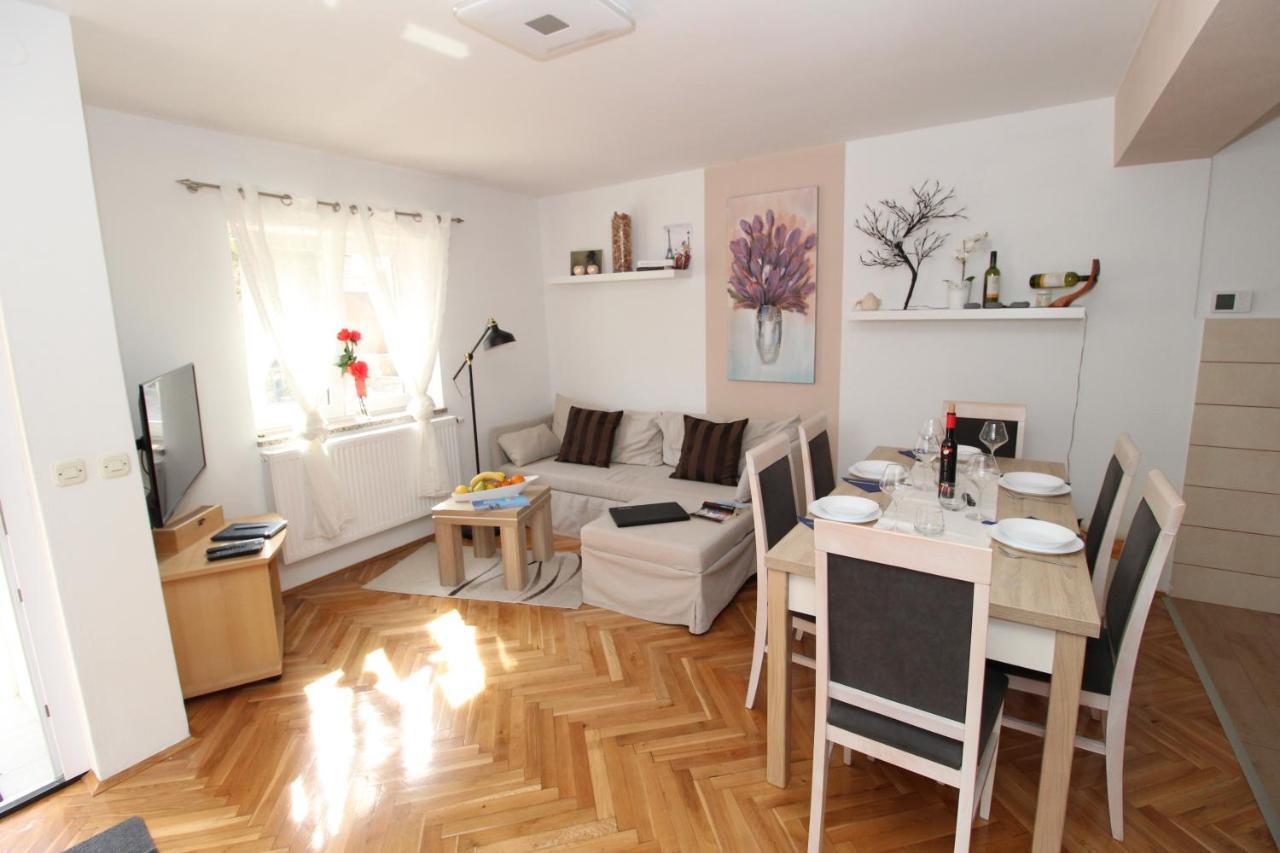 Apartmani Palma Novalja Exterior photo